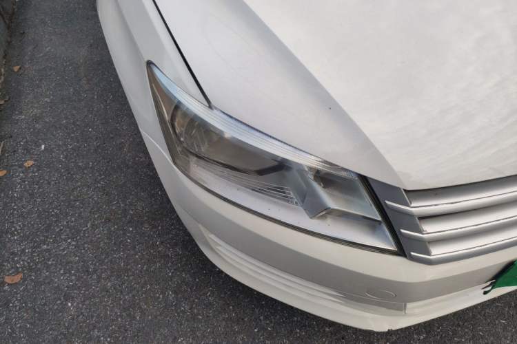 Used Volkswagen Santana 2013 1.4L Manual Fashion Edition Right Front Headlight