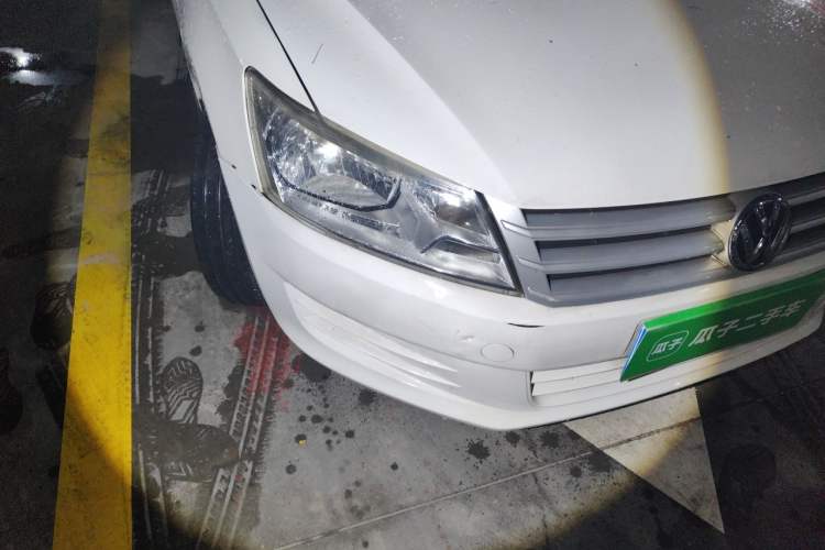 Used Volkswagen Santana 2013 1.6L Automatic Fashion Edition Right Front Headlight