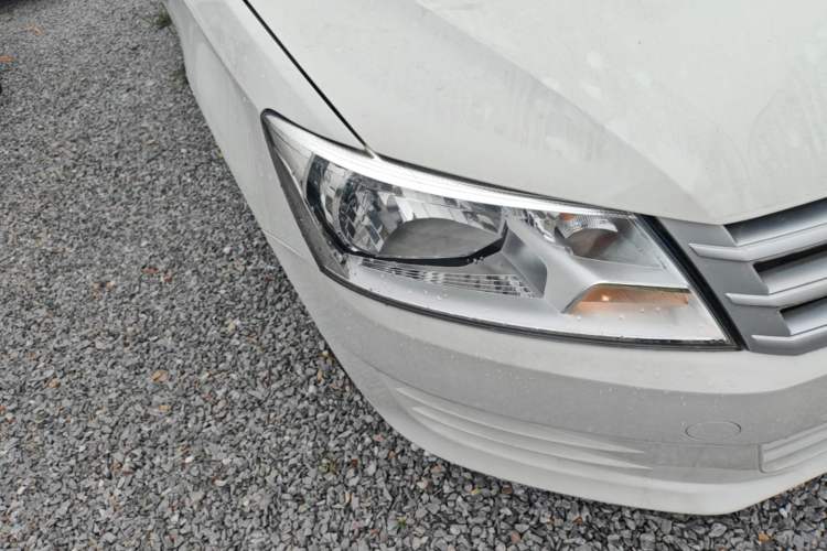 Used Volkswagen Santana 2013 1.6L Manual Fashion Edition Right Front Headlight