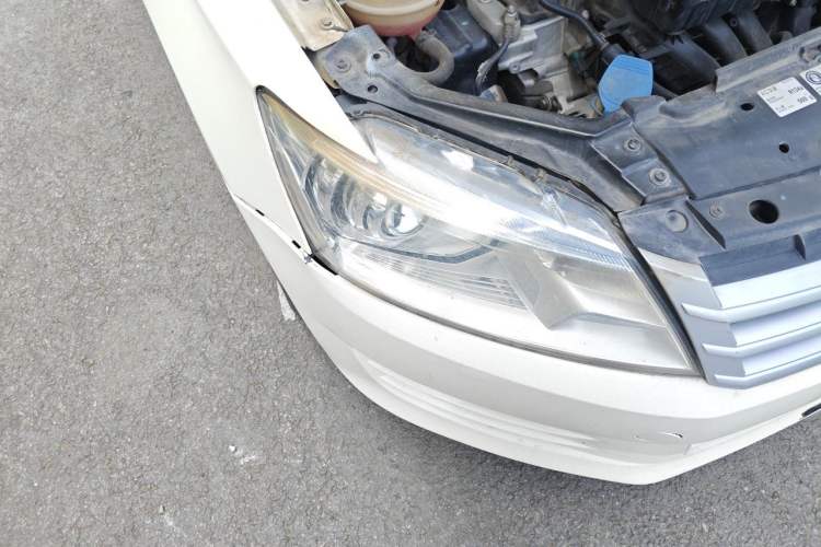 Used Volkswagen Santana 2013 1.6L Manual Fashion Edition Right Front Headlight