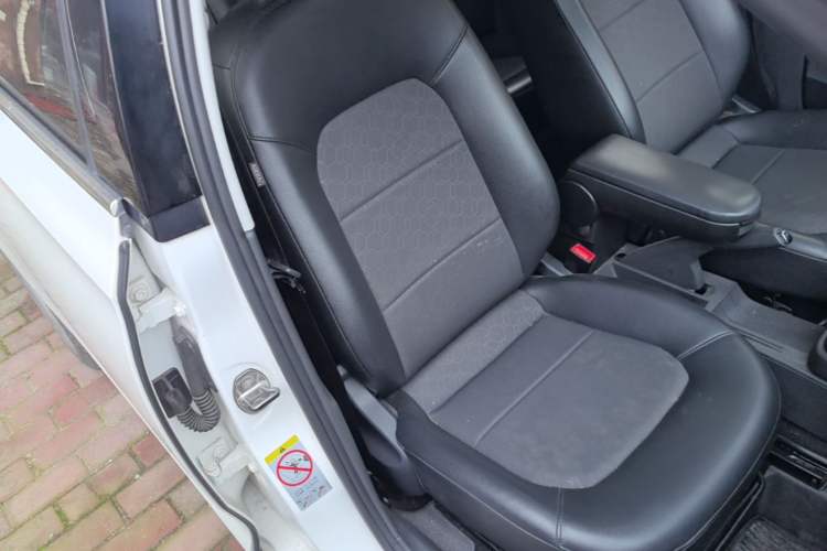 Used Volkswagen Santana 2013 1.6L Manual Comfort Edition Right Front Seat