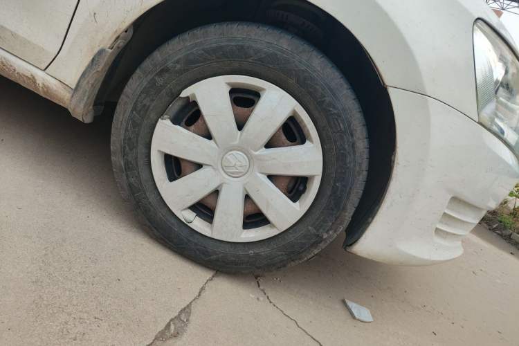 Used Volkswagen Santana 2013 1.6L Manual Fashion Edition Right Front Wheel Hub