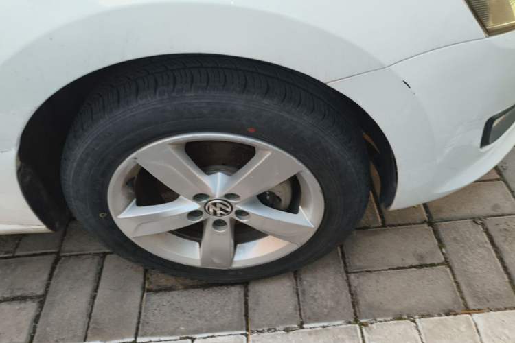 Used Volkswagen Santana 2013 1.4L Manual Comfort Edition Right Front Wheel Hub