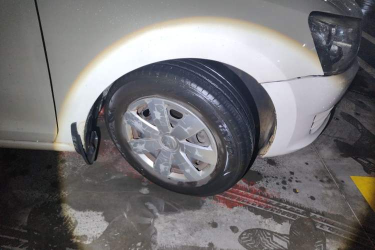 Used Volkswagen Santana 2013 1.6L Automatic Fashion Edition Right Front Wheel Hub