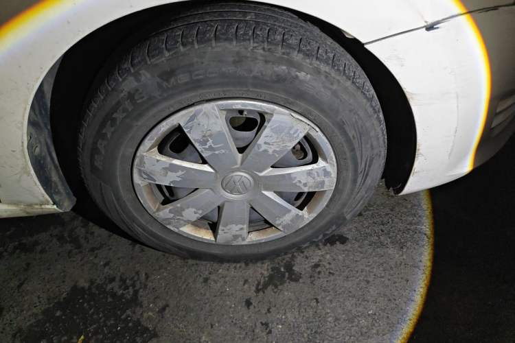 Used Volkswagen Santana 2013 1.6L Automatic Fashion Edition Right Front Wheel Hub