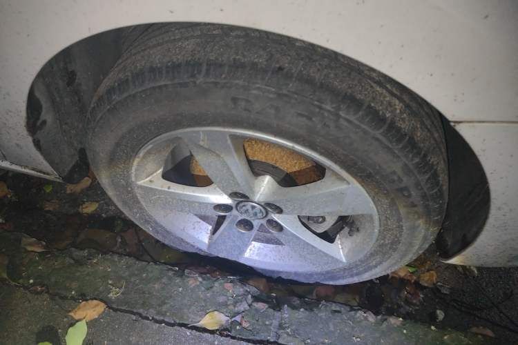 Used Volkswagen Santana 2013 1.6L Automatic Comfort Edition Right Front Wheel Hub