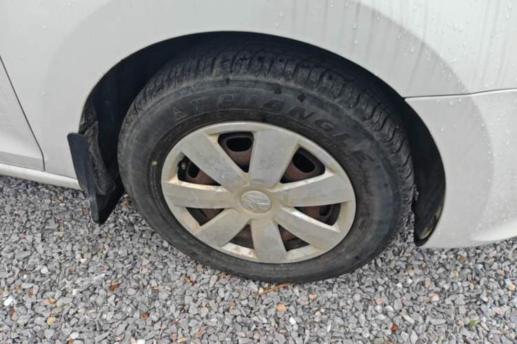 Used Volkswagen Santana 2013 1.6L Manual Fashion Edition Right Front Wheel Hub