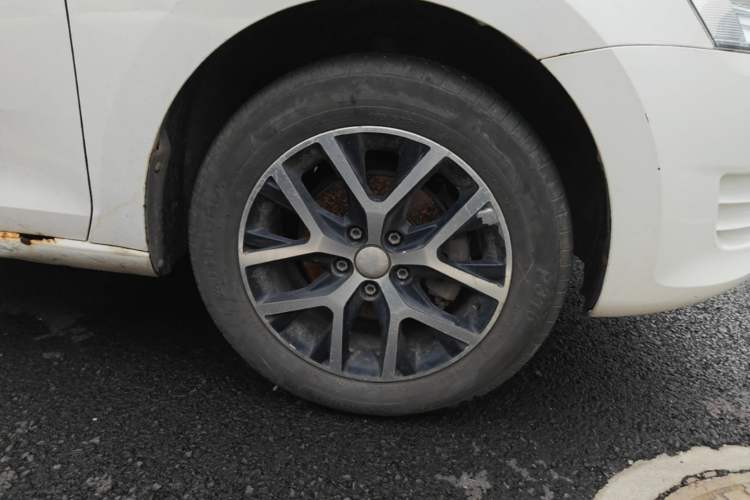 Used Volkswagen Santana 2013 1.4L Manual Fashion Edition Right Front Wheel Hub
