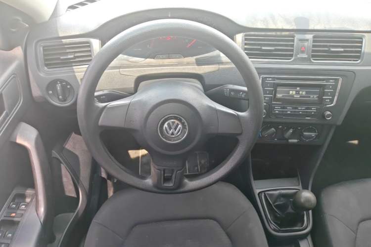Used Volkswagen Santana 2013 1.6L Manual Fashion Edition Steering Wheel