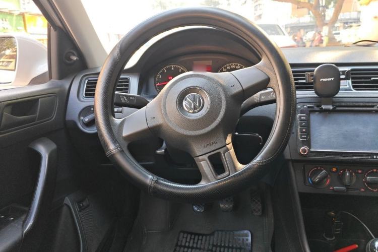 Used Volkswagen Santana 2013 1.4L Manual Fashion Edition Steering Wheel