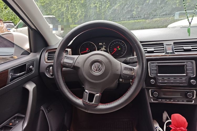 Used Volkswagen Santana 2013 1.6L Automatic Luxury Edition Steering Wheel