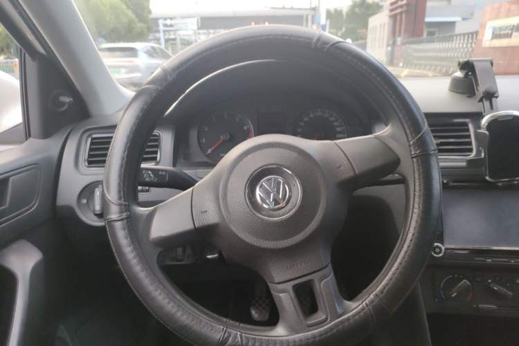 Used Volkswagen Santana 2013 1.4L Manual Fashion Edition Steering Wheel
