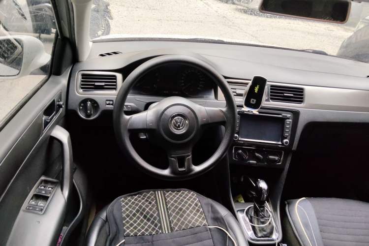 Used Volkswagen Santana 2013 1.6L Automatic Comfort Edition Steering Wheel