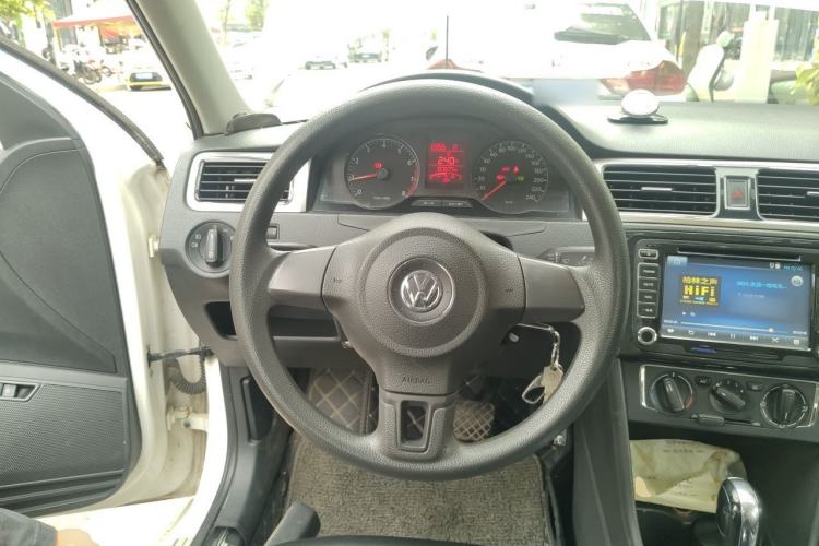Used Volkswagen Santana 2013 1.6L Automatic Comfort Edition Steering Wheel