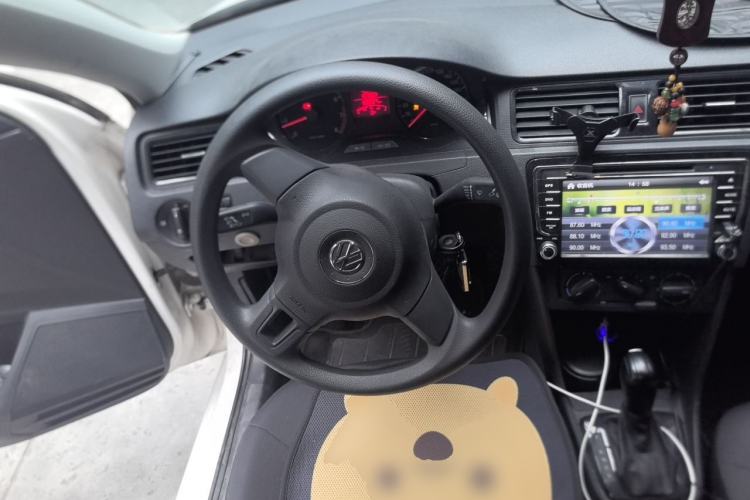 Used Volkswagen Santana 2013 1.6L Automatic Fashion Edition Steering Wheel