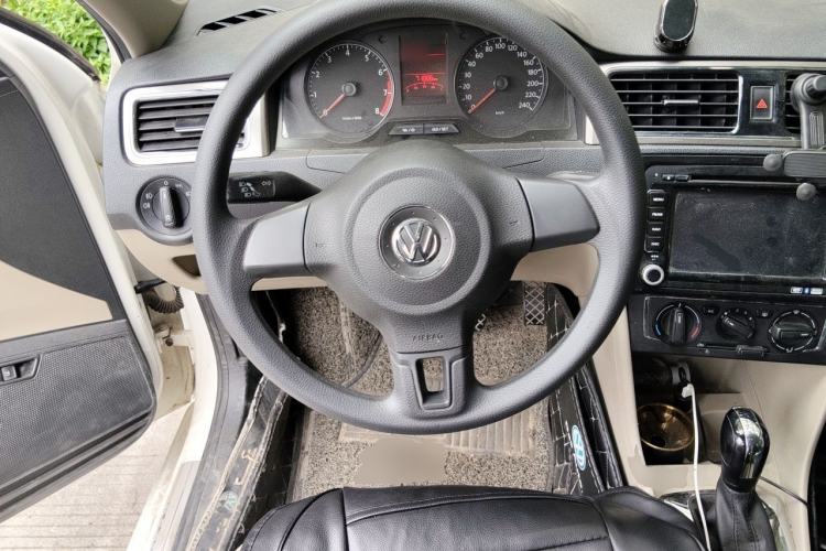 Used Volkswagen Santana 2013 1.6L Automatic Comfort Edition Steering Wheel
