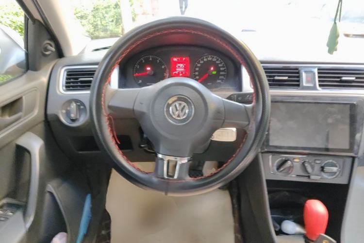 Used Volkswagen Santana 2013 1.6L Automatic Fashion Edition Steering Wheel