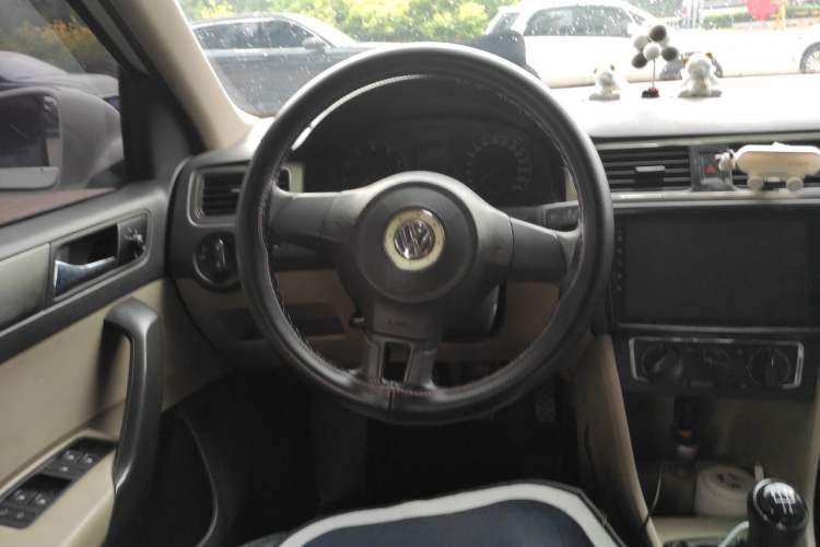 Used Volkswagen Santana 2013 1.6L Manual Comfort Edition Steering Wheel