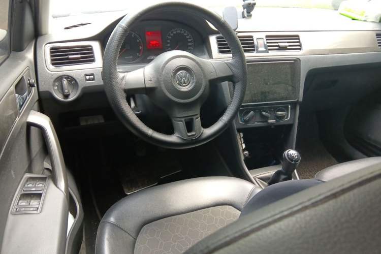 Used Volkswagen Santana 2013 1.4L Manual Comfort Edition Steering Wheel