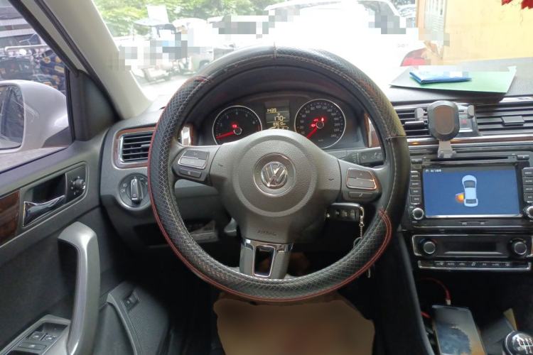 Used Volkswagen Santana 2013 1.6L Manual Luxury Edition Steering Wheel
