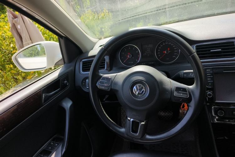 Used Volkswagen Santana 2013 1.6L Automatic Luxury Edition Steering Wheel