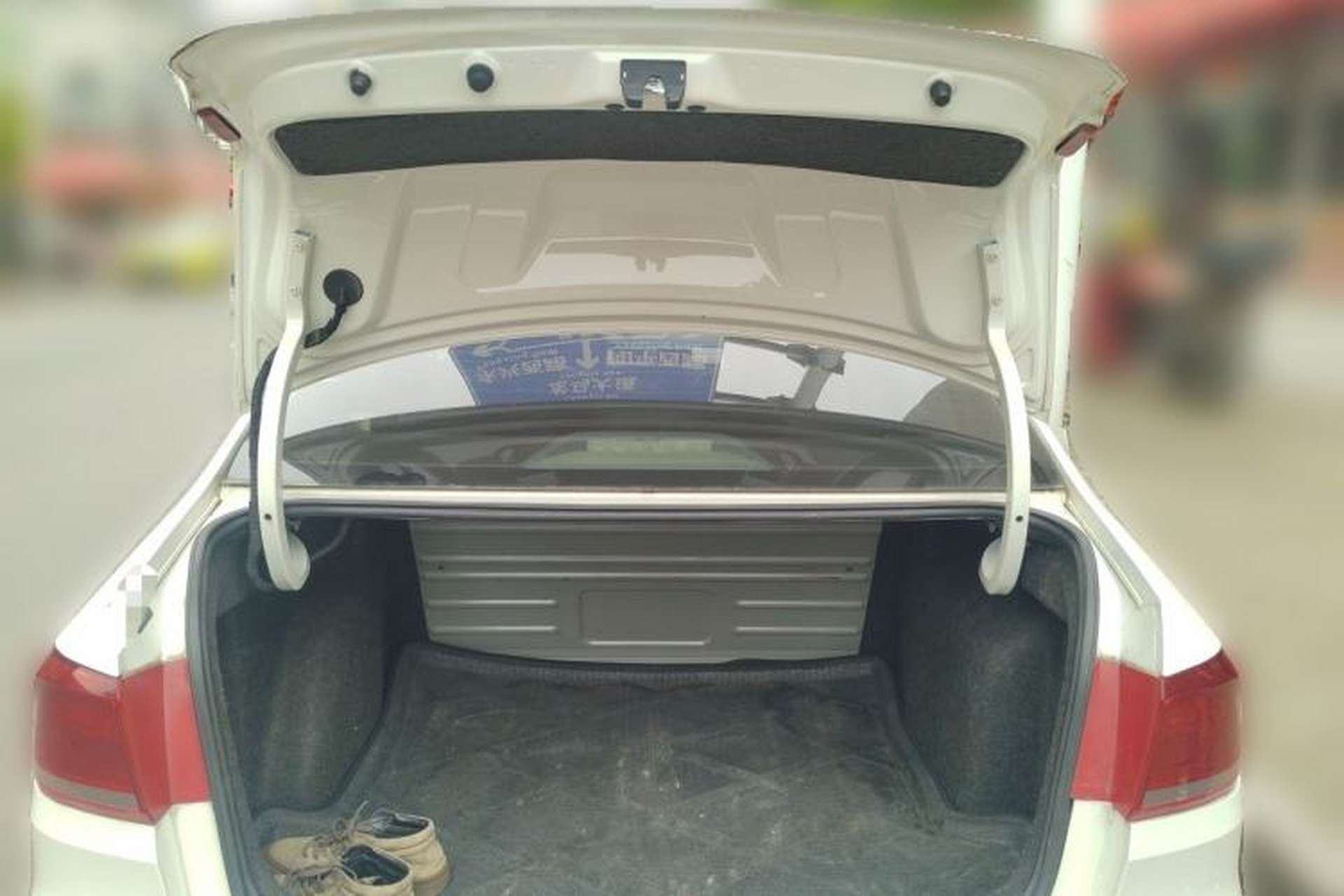 Used Volkswagen Santana 2013 1.6L Automatic Comfort Edition Trunk