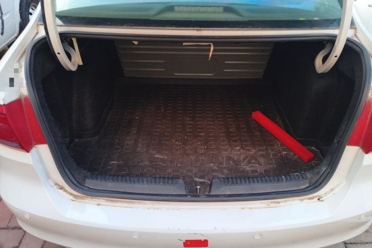 Used Volkswagen Santana 2013 1.4L Manual Comfort Edition Trunk