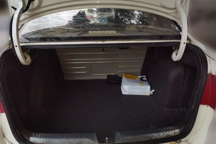 Used Volkswagen Santana 2013 1.4L Manual Fashion Edition Trunk