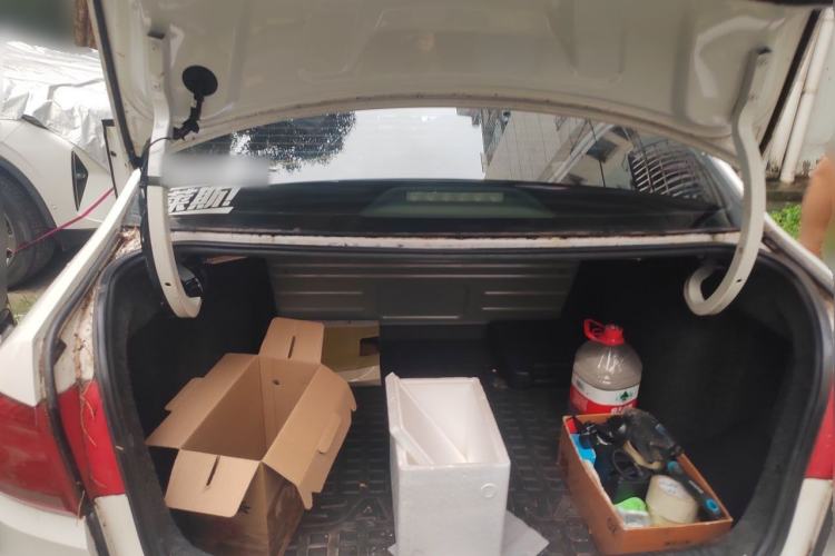 Used Volkswagen Santana 2013 1.6L Automatic Comfort Edition Trunk