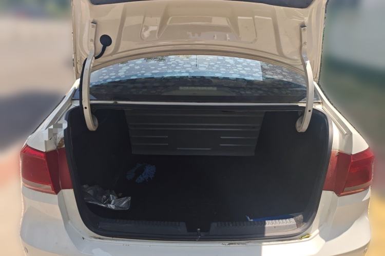Used Volkswagen Santana 2013 1.6L Manual Comfort Edition Trunk