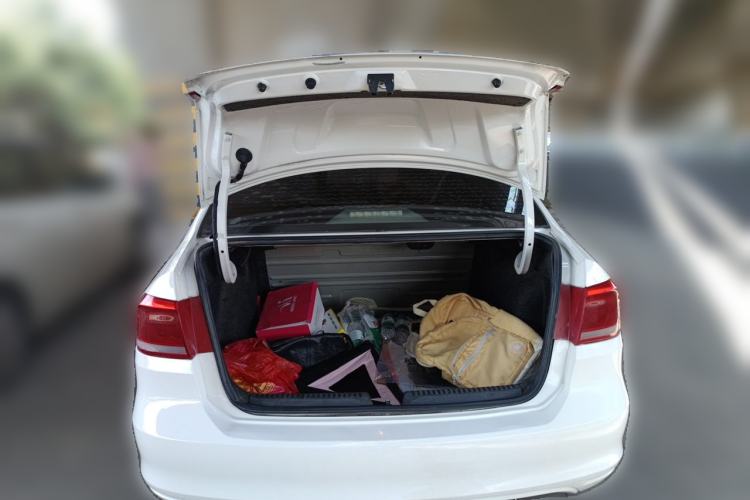 Used Volkswagen Santana 2013 1.6L Automatic Comfort Edition Trunk