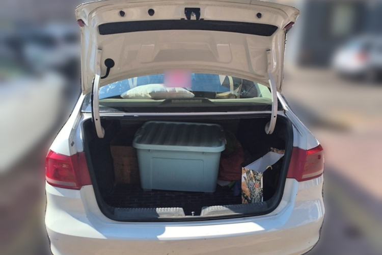 Used Volkswagen Santana 2013 1.6L Manual Comfort Edition Trunk