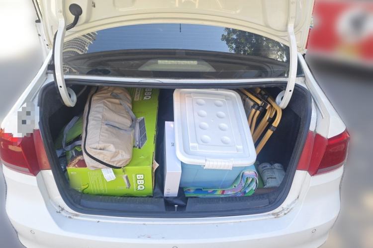 Used Volkswagen Santana 2013 1.6L Automatic Comfort Edition Trunk