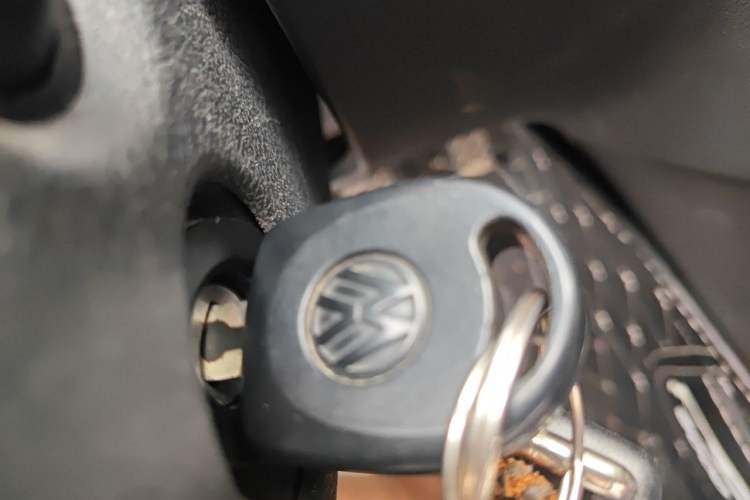 Used Volkswagen Santana 2013 1.6L Manual Fashion Edition Vehicle Key