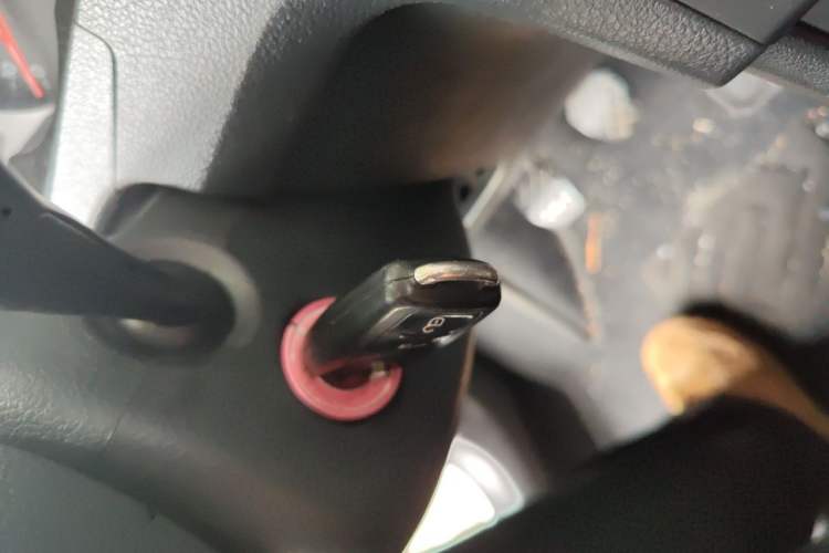 Used Volkswagen Santana 2013 1.6L Manual Fashion Edition Vehicle Key