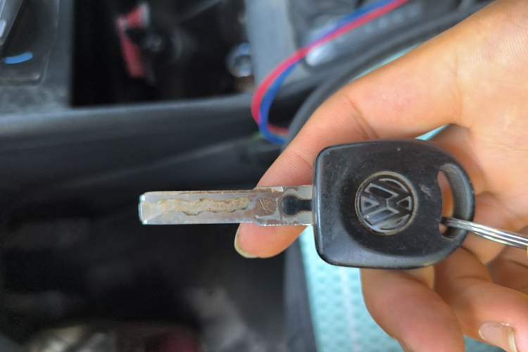 Used Volkswagen Santana 2013 1.6L Automatic Fashion Edition Vehicle Key