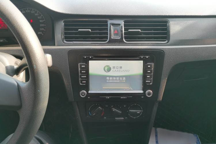 Used Volkswagen Santana 2013 1.4L Manual Fashion Edition Audio And AC Panel