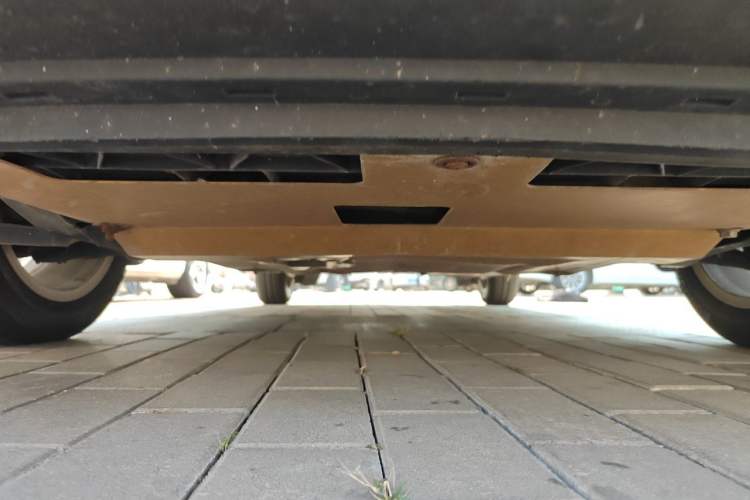 Used Volkswagen Santana 2013 1.6L Manual Comfort Edition Chassis Front