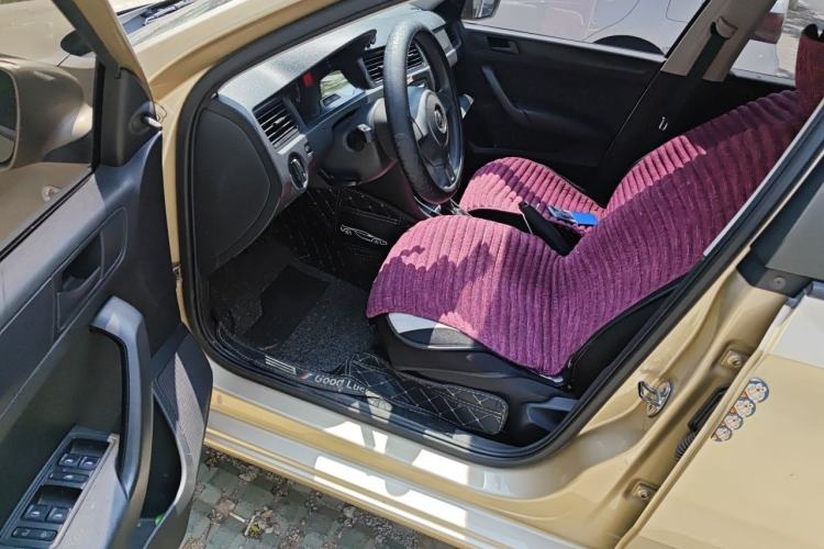Used Volkswagen Santana 2013 1.6L Automatic Fashion Edition Driver Seat