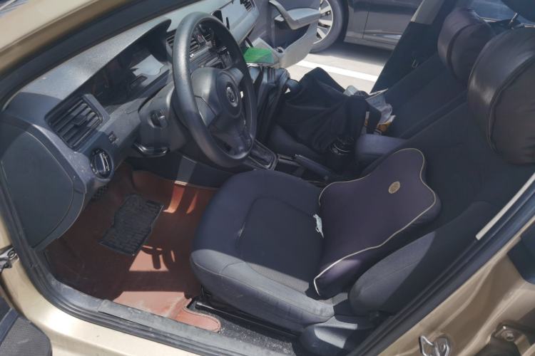 Used Volkswagen Santana 2013 1.6L Automatic Fashion Edition Driver Seat