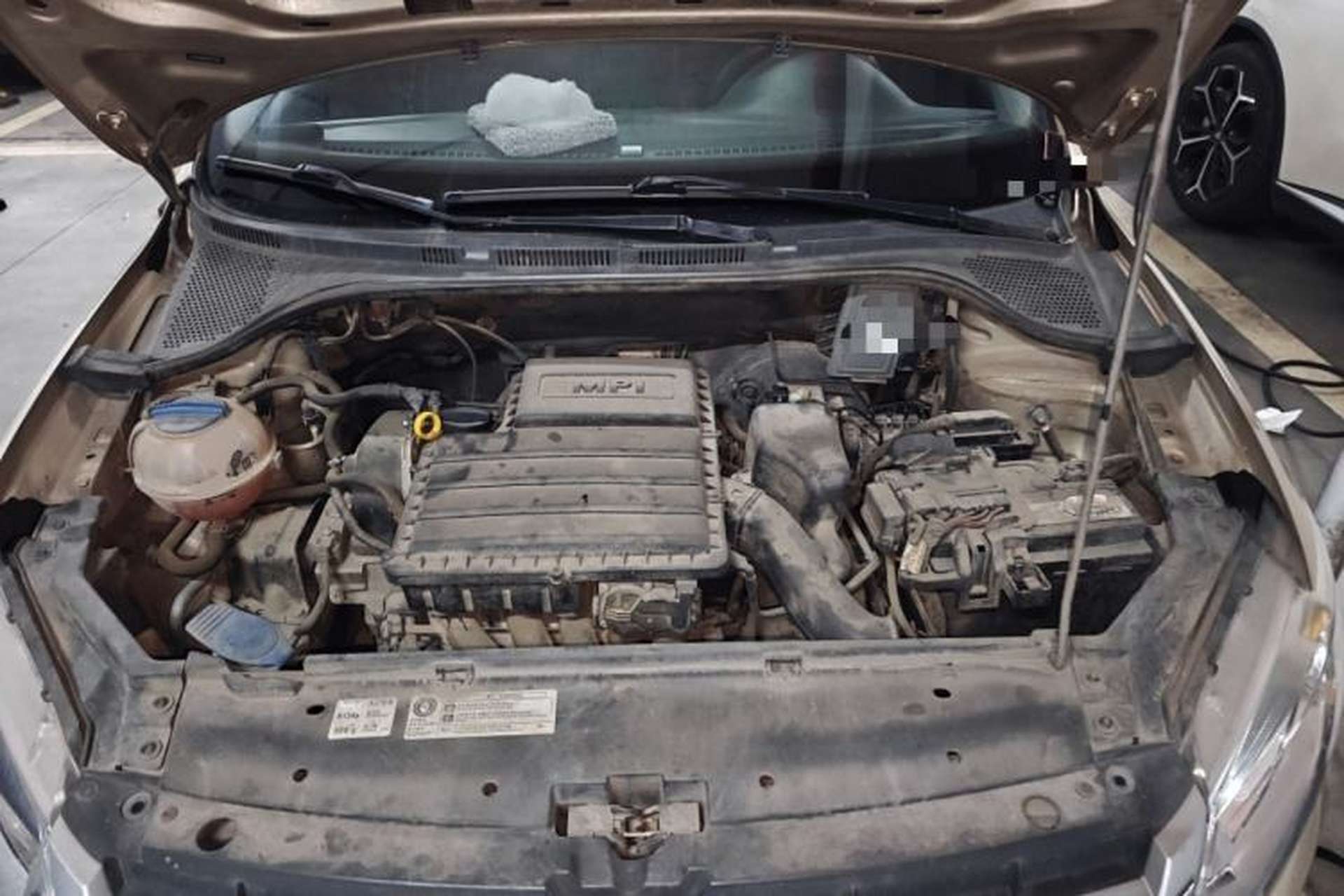 Used Volkswagen Santana 2013 1.6L Automatic Comfort Edition Engine Bay