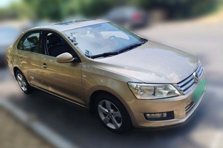 Used Volkswagen Santana 2013 1.6L Automatic Comfort Edition Front Right 45 Deg