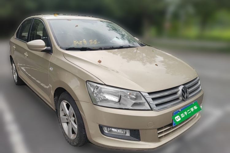 Used Volkswagen Santana 2013 1.6L Automatic Luxury Edition Front Right 45 Deg