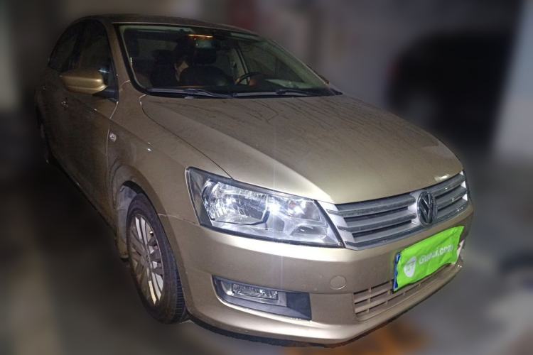 Used Volkswagen Santana 2013 1.6L Automatic Luxury Edition Front Right 45 Deg