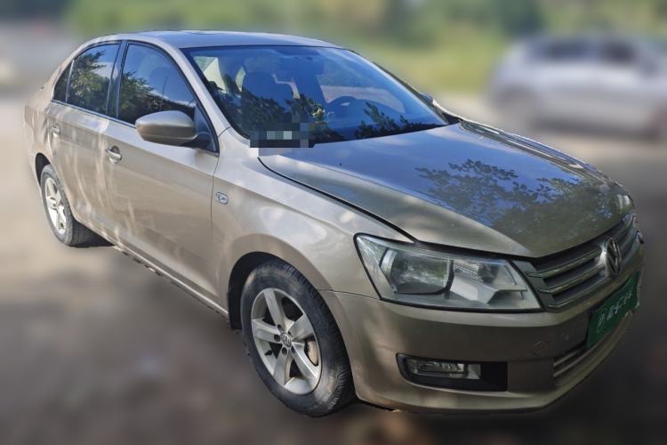 Used Volkswagen Santana 2013 1.6L Manual Comfort Edition Front Right 45 Deg