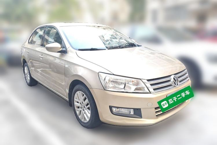 Used Volkswagen Santana 2013 1.6L Automatic Luxury Edition Front Right 45 Deg