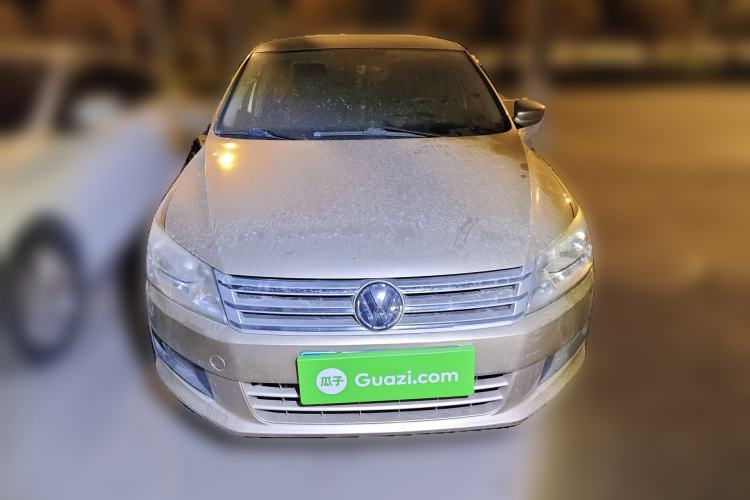 Used Volkswagen Santana 2013 1.6L Manual Comfort Edition Front
