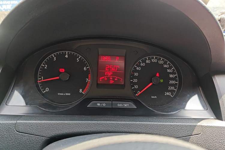 Used Volkswagen Santana 2013 1.6L Automatic Fashion Edition Instrument Cluster