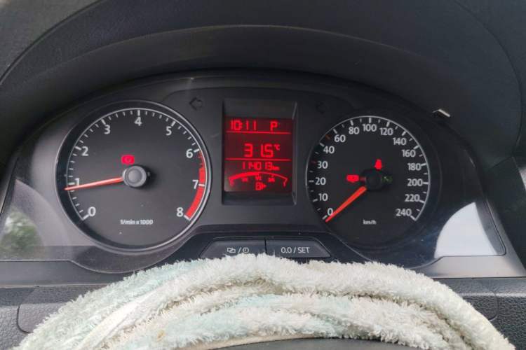Used Volkswagen Santana 2013 1.6L Automatic Fashion Edition Instrument Cluster
