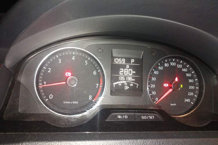 Used Volkswagen Santana 2013 1.6L Automatic Luxury Edition Instrument Cluster